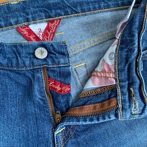 Lucky Brand low-rise boot flare jeans